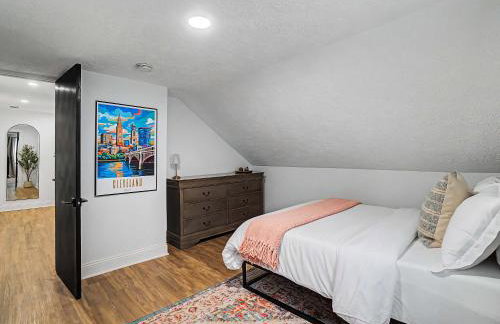 Spacious 3BR PetFriendly Retreat Near DT Cleveland - Foto 32