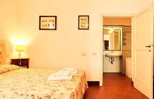 Villa Buonsignori - Wine & Olive Oil Farm - Foto 31