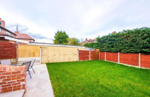 3 Bedroom Free Parking Hale Home - Foto 13