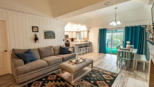 Serene Duplex Lakefront Retreat: sleeps up to 20 - Foto 4