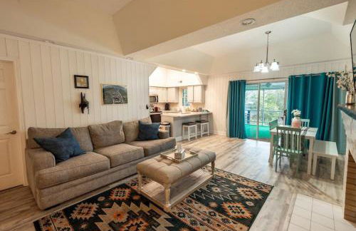 Serene Duplex Lakefront Retreat: sleeps up to 20 - Foto 4