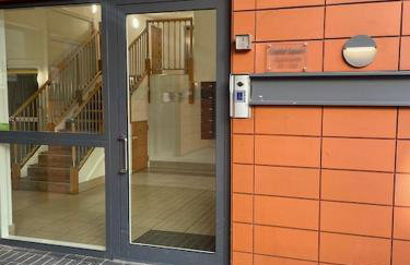 Central 1BR Flat for up to 4 - Lift Access - Photo 13