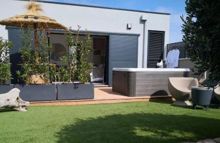 Suite l'inattendu avec Spa privatif et espace bien-être. - Foto 21