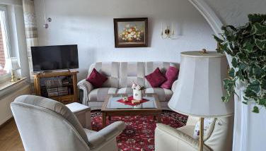 Ferienwohnung Leni erstes OG inkl Balkon Gartenblick kostenfreier Parkplatz stadtnah aber ruhig gelegen - Foto 4