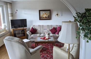 Ferienwohnung Leni erstes OG inkl Balkon Gartenblick kostenfreier Parkplatz stadtnah aber ruhig gelegen - Foto 4