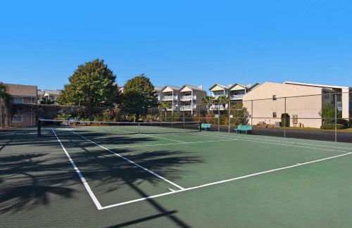 Steps to the Beach Pool Courts Family Fun - Foto 34