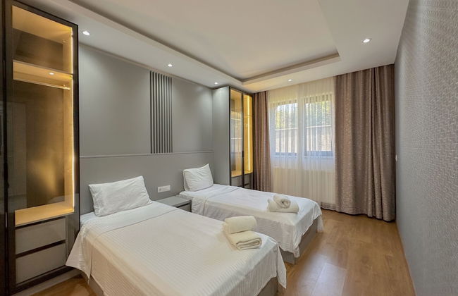 Flower City Suites - Photo 25