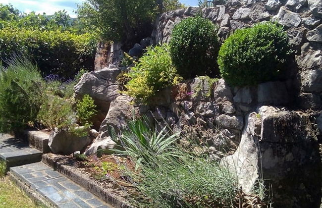 Spacious Apartment With Terrace & Outdoor Kitchen Surrounded by a Garden - Foto 20