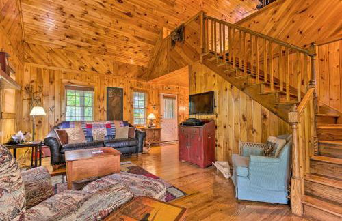 11 Mi to Boone Secluded Pet-Friendly Cabin! - Photo 5