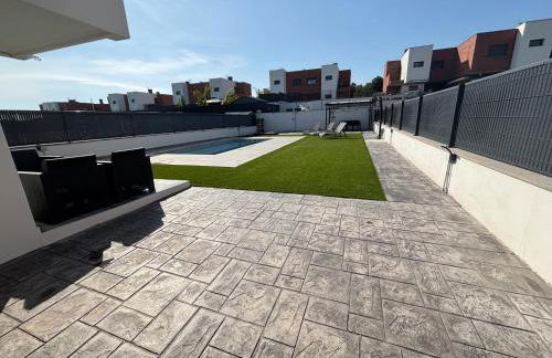 Casa con piscina y parking en Roda de Berà - Foto 4