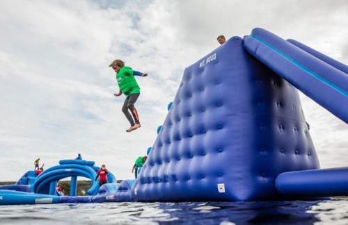 Bay - Brambles Chine, Colwell Bay - 5 star WiFi - Short walk to The Hut and beach - 1 night stays available - Ferry offers - Photo 34