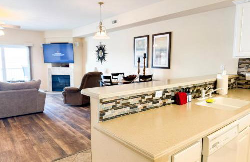 Sunshine&Shoreline-LakefrontDog Days Condo 3BD2BA - Foto 27