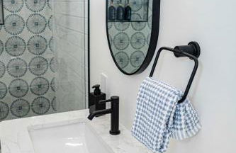 Urban Oasis - A Newly Renovated 4BR Dream - Foto 19