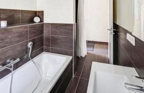 Apartment in Holzhausen mit Terrasse by Interhome - Foto 2