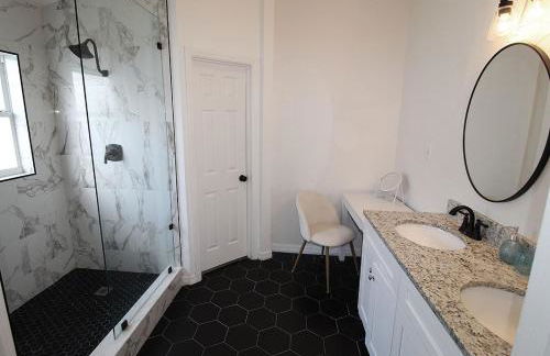 Lakefront Villa with private heated pool - Foto 30