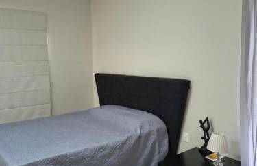 Flat 01 - Zona Sul Prox UMC, Shopping e Pátio Vinhedos - Foto 6