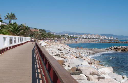 62 - Penthouse in Los Almendros with fantastic vie - Photo 33