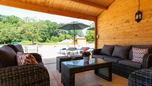 Luxury 3 Bed Home with Heated Swimming Pool Air Con and Boules Pitch - Foto 4