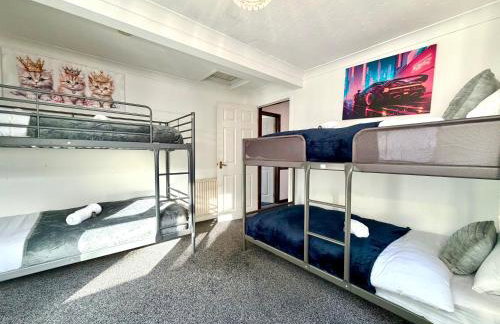 Indoor Heated Pool - Large Family Home - Sleeps 12 - Near Bournemouth Beach - Photo 33