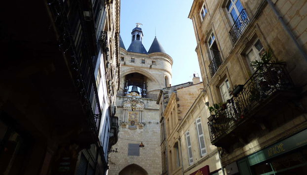 Free tour por el Viejo Burdeos y el barrio de San Miguel - Foto 4, Porte Grosse Cloche