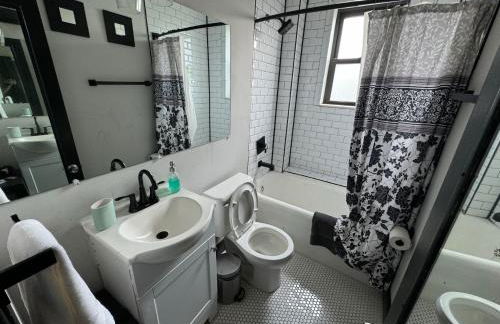 Studio W&D Parking Mins to STL Zoo Forest Park - Photo 2