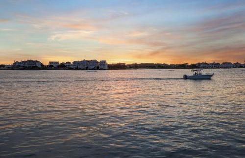 Couple's Escape - The One with Downtown Inlet Vibes - Assateague House 111 - Foto 34