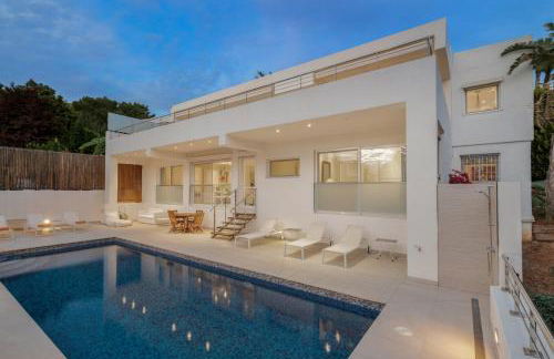 Elevated Living: 5 Br Villa in Ibiza City, 1275 - Foto 43