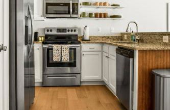 Walk to the Beach & Town | Stylish Beach Home - Foto 6