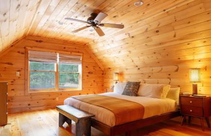 Secluded w/ Deck Views, Hot Tub, & Ping Pong Hudson in the Berks by Avantstay - Foto 42