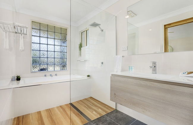 Seven Mile Beach Holiday Park - Photo 33