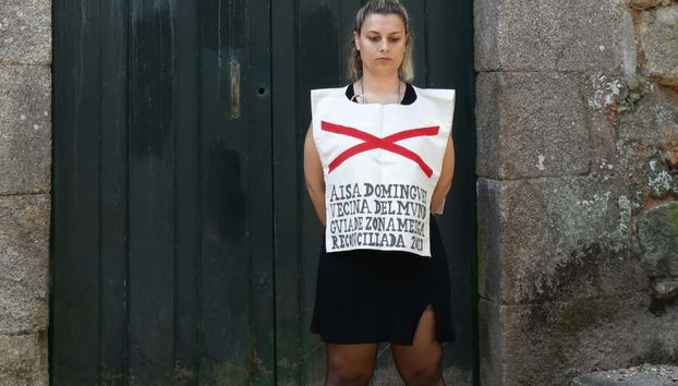 Teresa Coronel portera le sambenito de l'Inquisition