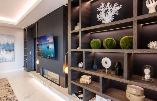 Lux Manor Sleeps 30 - Pool Sauna Hot Tub Cave - Foto 6