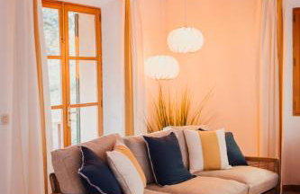 Villa renovada vista al mar y piscina climatizada - Foto 36