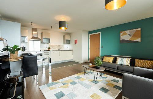 ShortstayMK Vizion apartments, with free superfast wi-fi, parking - Foto 18