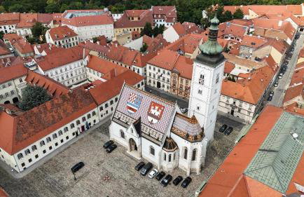 Jacuzzi - Flexible SelfCheckIns 20 - Zagreb - Luxury - Garage - Smart - Brand New - Apartments Repinc - Foto 42