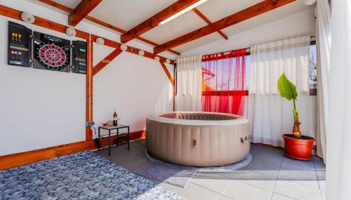 Timber Cottage With Pool - Happy Rentals - Foto 2