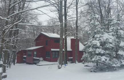 Chalet renovated Near Casino, Camelback , Kalahari 4bdrms firepit hot tub game room - Foto 1