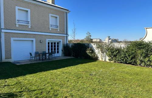 Family's house - Villa proche de la vallée village et Disneyland paris ,2 parkings, air condition - Foto 38