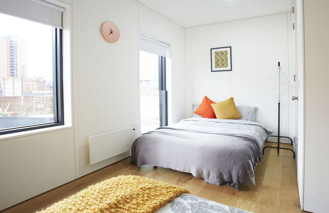 Stylish modern home in Manchester city centre with parking - Photo 22