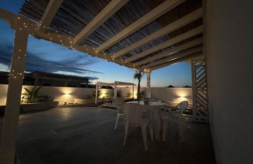 Salento Villa Cice, AC - WiFi - BBQ - attrezzatura da spiaggia - parcheggio privato sorvegliato, Due unità abitative indipendenti e giardino a due passi dal mare - Torre Ovo - Foto 16