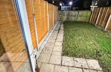New Manchester City Getaway House with 2 FREE Parking - Foto 56