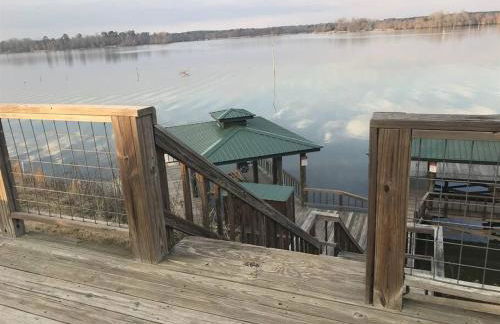 Cozy lakefront cabin with boat house and ramp on T - Foto 46