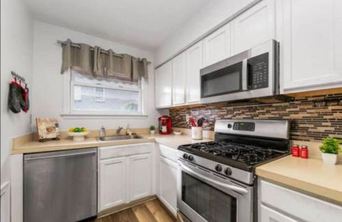 Chic 5 BD home in Little Italy - Foto 2