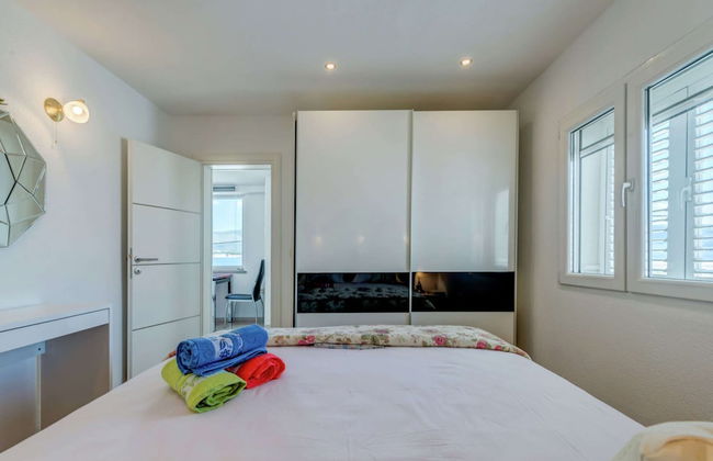 Apartment in Arbanija With Terrace - Foto 4