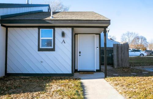 Roasted Blue - 8 min to KU & Mass - Photo 4