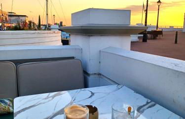 Richmond Cottage - Brand New 4BR Holiday Home, just 3 minutes from the beach with Pool Table and Free Parking - Foto 44