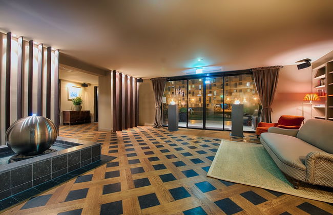 Mondrian Suites Berlin Checkpoint Charlie - Photo 4