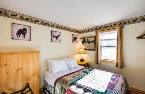 Cozy Chemo Pond Cabin with Dock and Waterfront Views - Photo 13