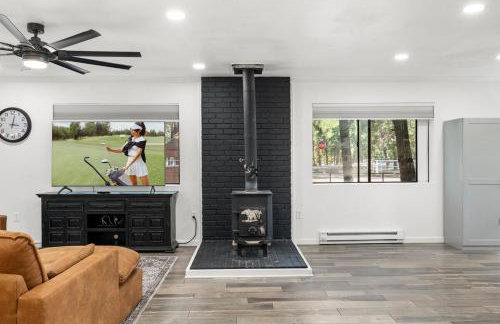 Modern Lakeside Family Fun Cabin - Foto 29