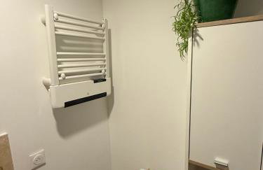 César Room - Appartement Antique 2-3 pers, parking privé,proche centre et gare - Foto 10